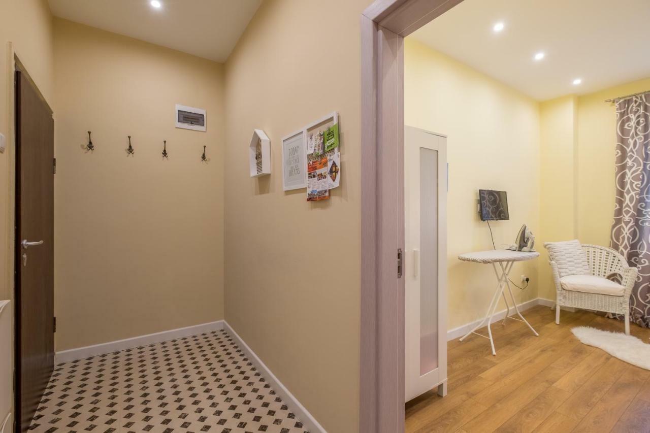 Modern 2 Bedroom Apartment Next To Vitosha Str. Sofia Exterior photo