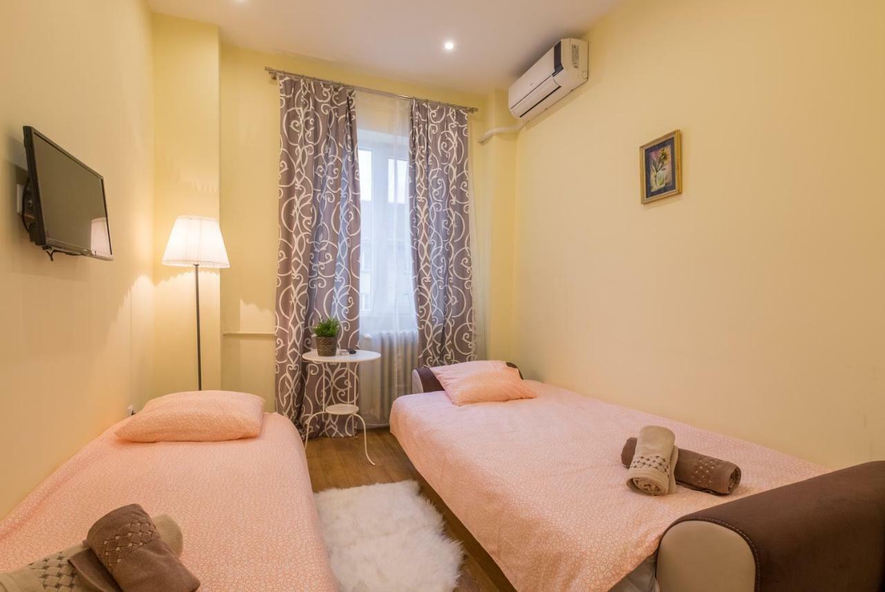 Modern 2 Bedroom Apartment Next To Vitosha Str. Sofia Exterior photo