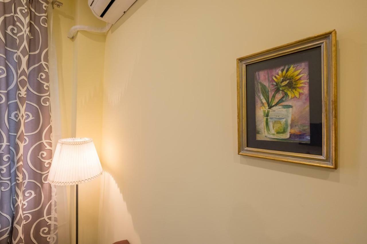 Modern 2 Bedroom Apartment Next To Vitosha Str. Sofia Exterior photo